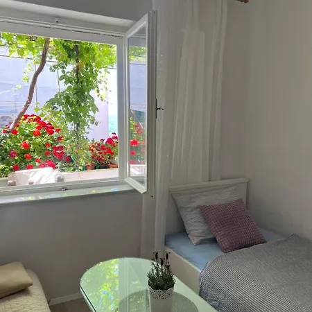 Center Town Lipa Mala Apartment *