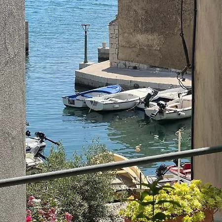 Center Town Lipa Mala Gradac (Split-Dalmatia)