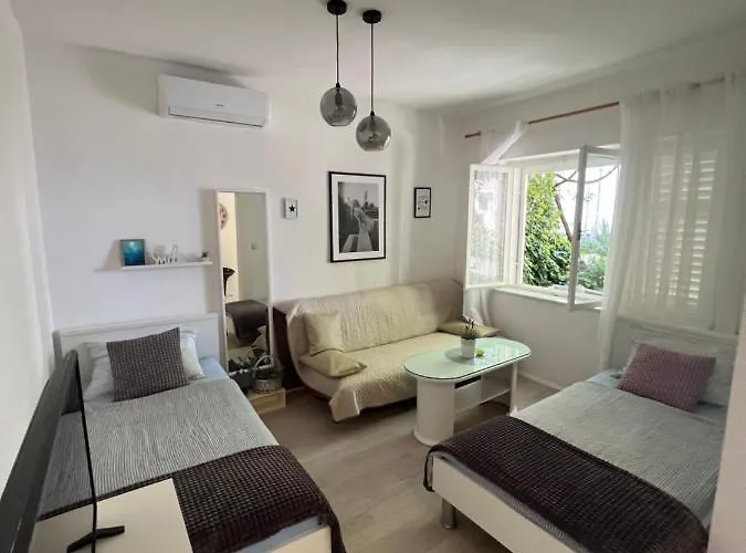 Center Town Lipa Mala * Gradac (Split-Dalmatia)