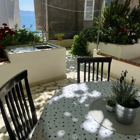 Center Town Lipa Mala * Gradac (Split-Dalmatia)